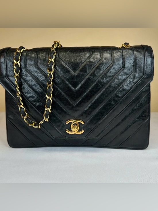 CHANEL Handbags - CHANEL Rare Early‑80s Chevron Lambskin Turnlock Envelope Bag 24K Gold‑Plated